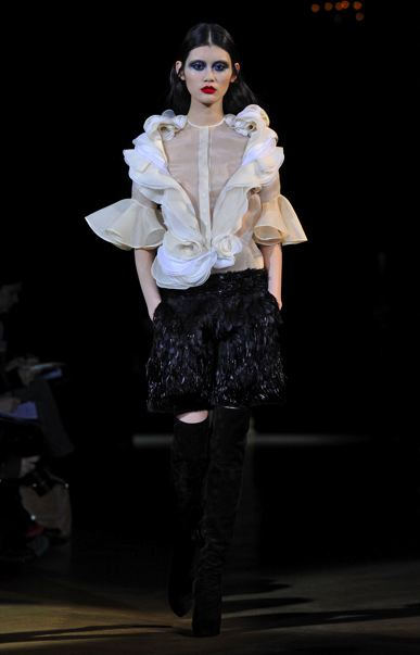 Illustration for article titled Givenchy's Couture Flight Of Gothic-Iberian Fancy